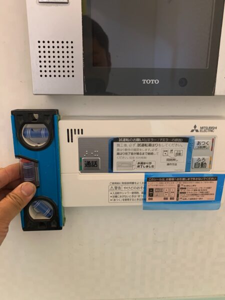 大阪府柏原市　電気温水器からエコキュート交換工事　￥396,000（税込）東芝『HPL-2TFB464RAU』⇒三菱『SRT-W465』