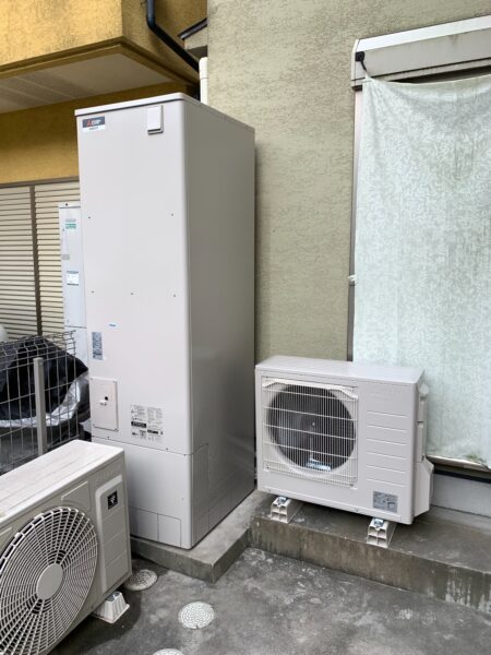 大阪府柏原市　電気温水器からエコキュート交換工事　￥396,000（税込）東芝『HPL-2TFB464RAU』⇒三菱『SRT-W465』