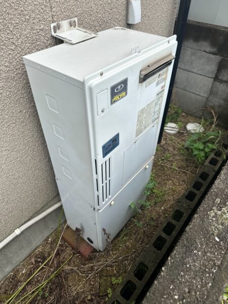兵庫県加古川市　ガス給湯暖房熱源機からガス給湯器交換工事￥187，000（税込）パーパス『GH-SK2401AW』⇒ノーリツ『GT-C2462SAWX-2 』