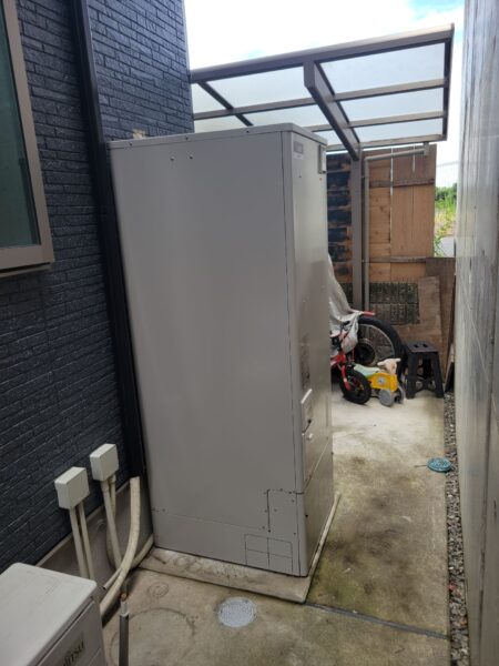 大阪府貝塚市　電気温水器交換工事　￥374，000（税込）日立『BE-A37DWU』⇒三菱『SRT-J37CD5』