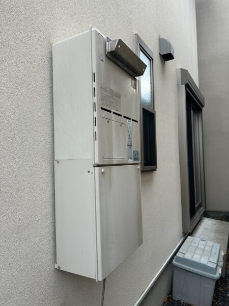 京都府京都市　リンナイガス給湯暖房熱源機￥264，000（税込）リンナイ『RVD-A2400SAW2-3』⇒リンナイ『RVD-E2405AW2-3（B）』株式会社ミズテック