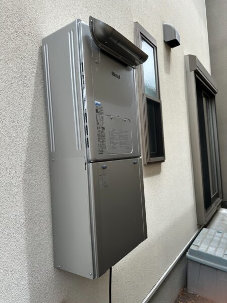 京都府京都市　リンナイガス給湯暖房熱源機￥264，000（税込）リンナイ『RVD-A2400SAW2-3』⇒リンナイ『RVD-E2405AW2-3（B）』株式会社ミズテック