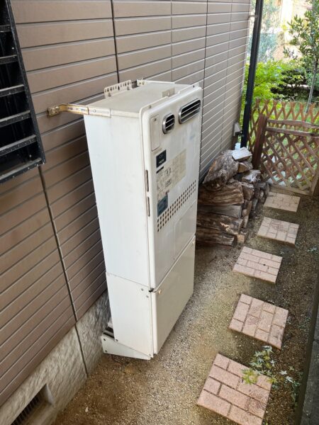 奈良県北葛城郡　ガス給湯暖房熱源機交換工事￥253，000（税込）大阪ガス『44-380』⇒ノーリツ『GTH-2454AWD』