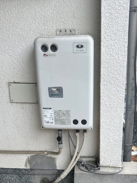 兵庫県伊丹市　追い焚き専用器交換工事￥115，500（税込）パーパス『GF-120AW』⇒リンナイ『RF-1W（B）』