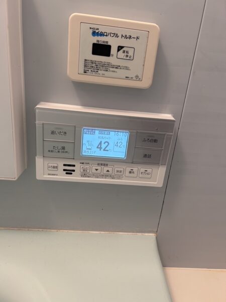 大阪府八尾市　エコキュート交換工事　￥473，000（税込）Panasonic『HE-WU37BQS』⇒ダイキン『EQX37XFTV』