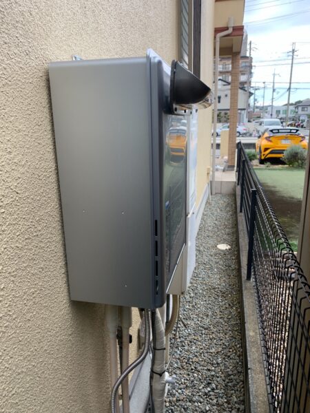 兵庫県姫路市　ガスふろ給湯器交換工事￥168，300（税込）リンナイ『RUF-V2405SAW』⇒リンナイ『RUF-K246SAW』
