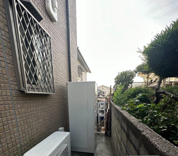 大阪府和泉市　エコキュート交換工事　￥429，000（税込）National『HE-37K3QWS』⇒日立『BHP-F37WD』