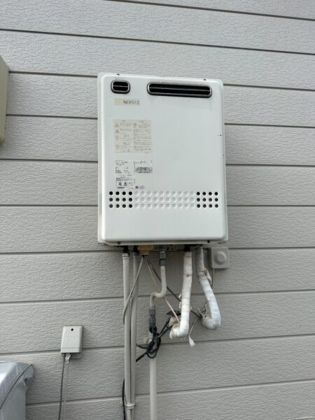 埼玉県上尾市　ガス給湯器交換工事　￥176,953円　ノーリツ『GT-2022SAWX』⇒ノーリツ『GT-C2062SAWX』