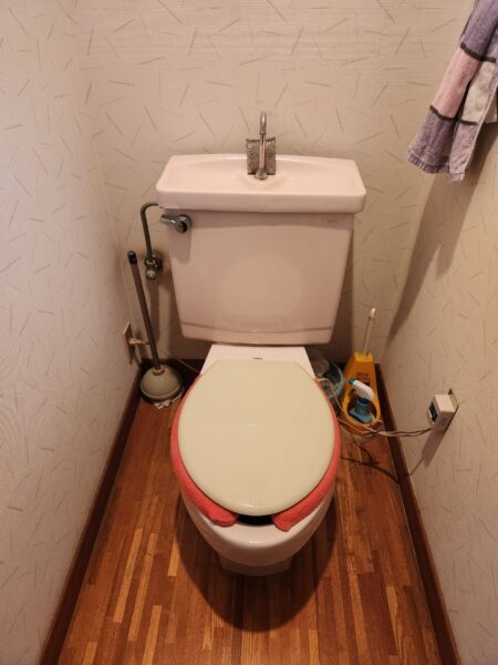 愛知県日進市 トイレ交換工事 TOTO『C710』⇒TOTO『CES9155M』株式会社ミズテック