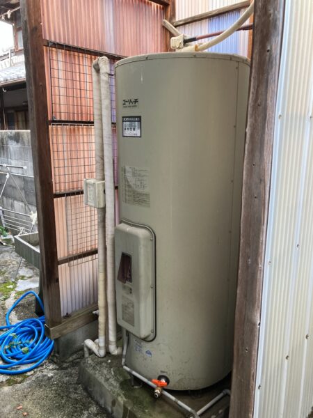 大阪府南河内郡　電気温水器交換工事　￥286，000（税込）積水ホームテクノ『MS-46M86K』⇒三菱『SRG-375G』