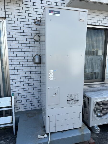 海老名市　　エコキュート交換工事　￥400,231円　『XVBET3014AT』⇒『SRT-W306D』