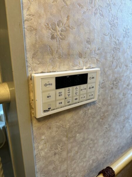飯能市　パロマ　ガス給湯器交換工事　￥155,899円　『GT-2450AWX』⇒『FH-E2421SAWL』