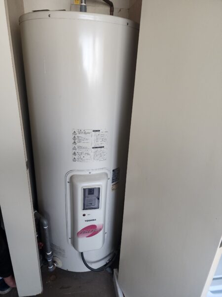 長野県諏訪市の電気温水器交換　東芝『HPL-N374』⇒三菱『SRG-375GM』への交換施工事例