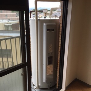 東京都多摩市マンションで電気温水器取替・交換工事　三菱『SRG-375E』