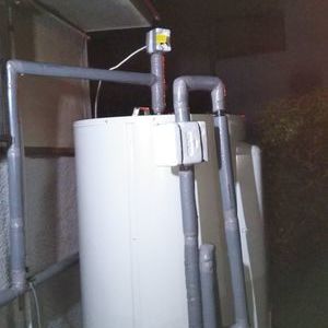 大阪府岸和田市で電気温水器交換工事　ナショナル電機温水器→三菱『SRG-465E』