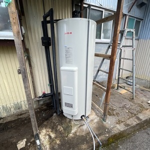 静岡県富士市　電気温水器交換工事　東芝『HPL-TR467M』→四変テック『SN4-3714』