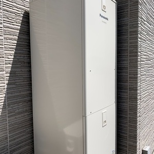 大阪府泉南市　電気温水器からエコキュート交換工事　￥418，000（税込）三菱『SRT-4668WFU-BL』⇒Panasoni『HE-NS46KQS』