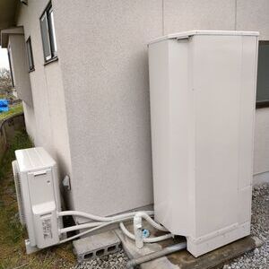 静岡県静岡市清水区 電気温水器⇒エコキュート交換工事 ￥418,000（税込）   三菱『SRT-3768FU-BL』⇒日立『BHP-FR37UU』