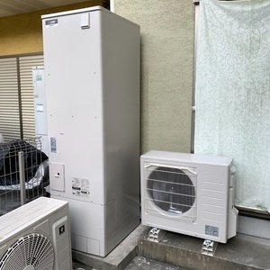 大阪府柏原市　電気温水器からエコキュート交換工事　￥396,000（税込）東芝『HPL-2TFB464RAU』⇒三菱『SRT-W465』